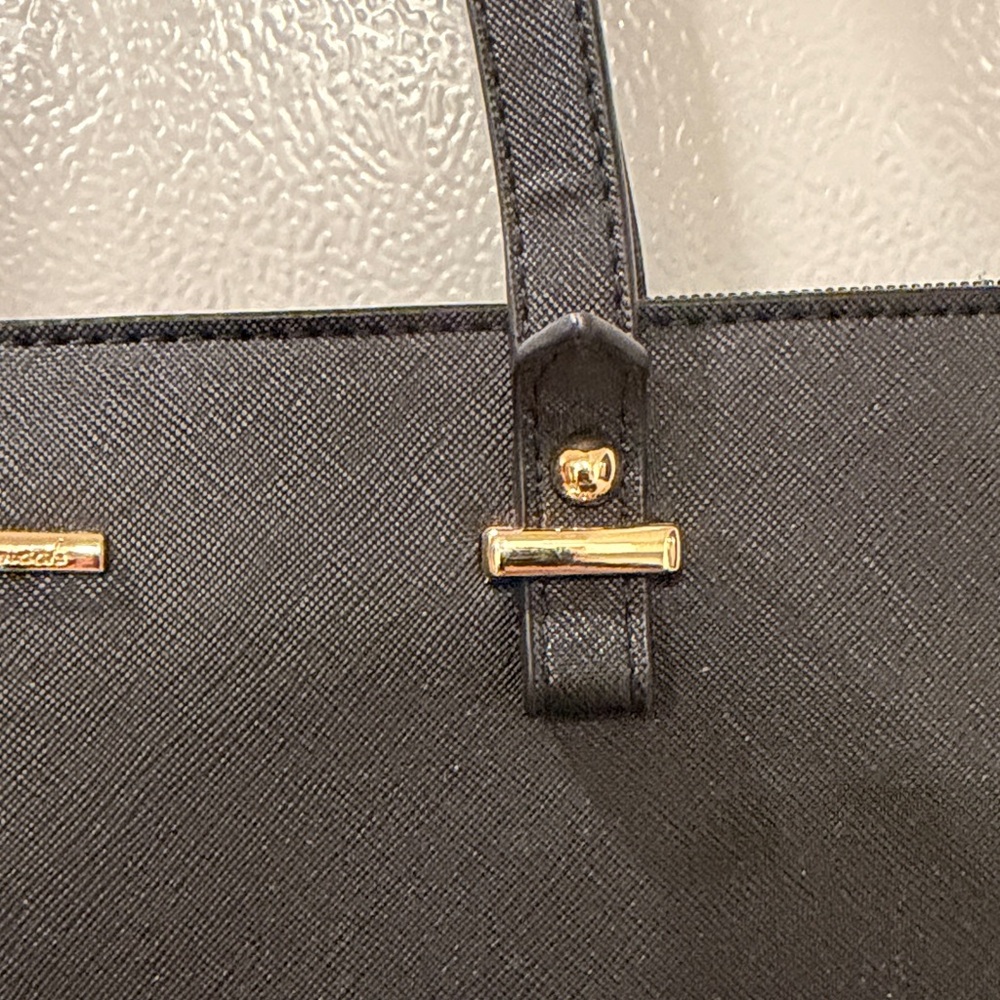 Lovevook Tote Bag with Gold Accents - Picture 3 of 12